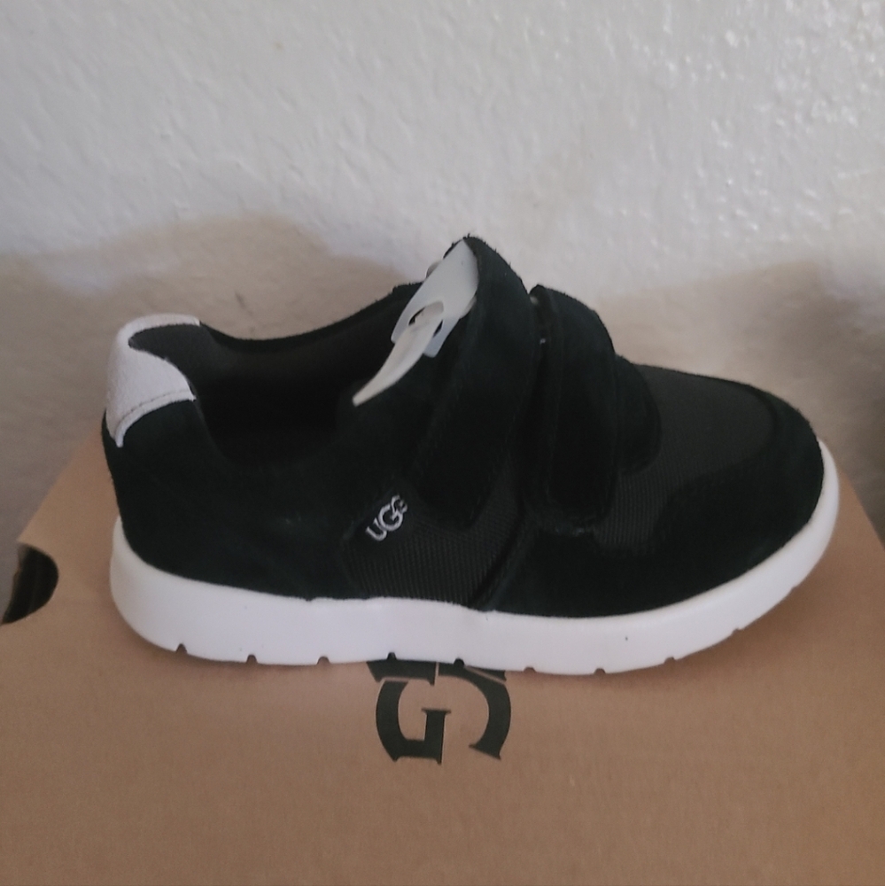 Ugg sneakers